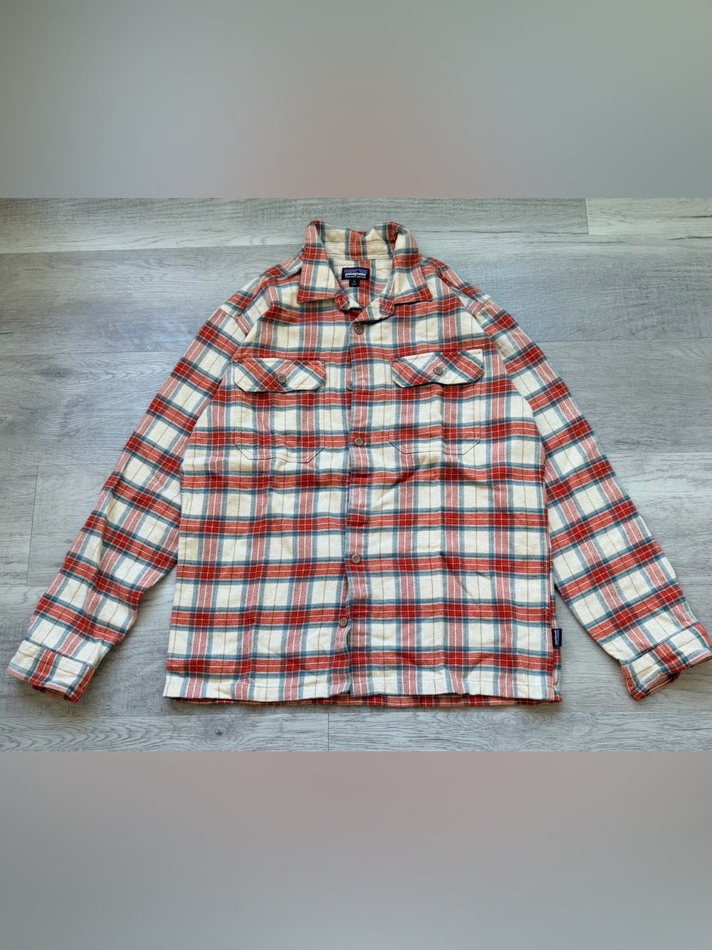 Patagonia Red & Cream Plaid Shirt Jacket - A8